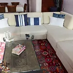 Arion فندق غوموشْلوك