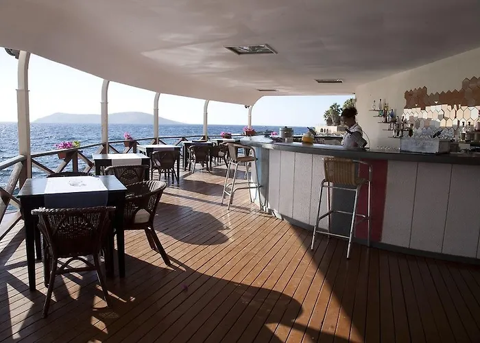 Arion 3* גומושלוק