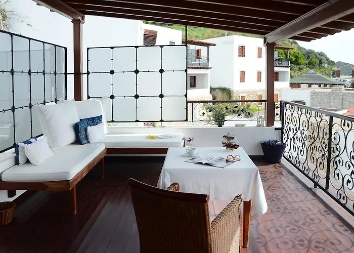 Arion 3* גומושלוק